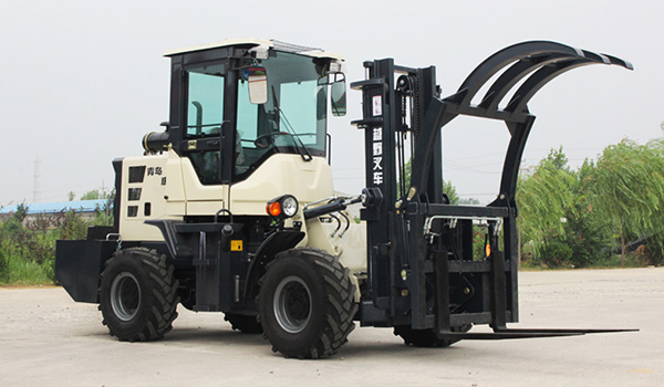 How to operate the cross-country forklift safer when loading and unloading?(图1)